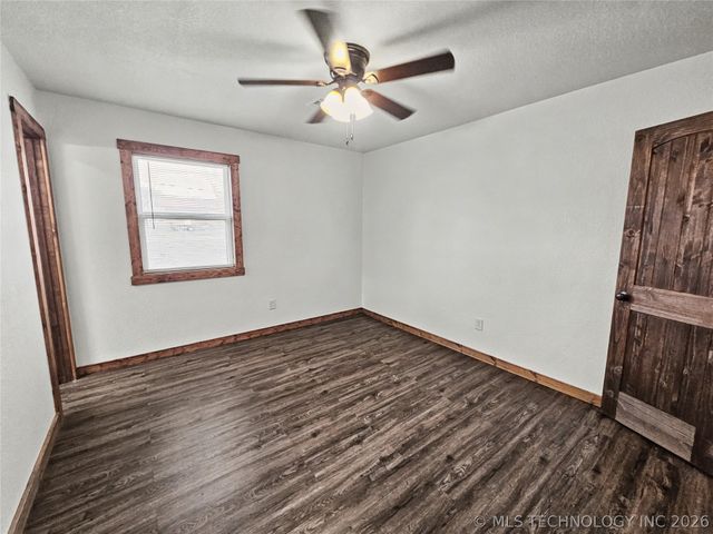 1403 N 6th Street, Stilwell, OK 74960