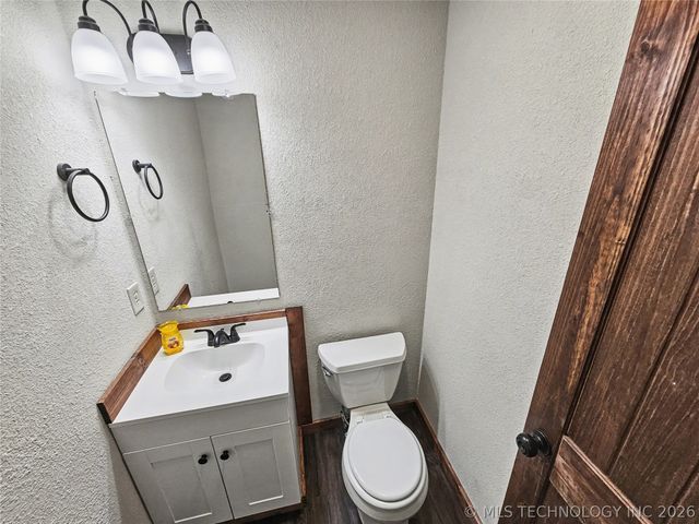 1403 N 6th Street, Stilwell, OK 74960