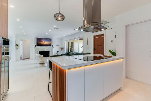 616 NE 16th Terrace, Fort Lauderdale, FL 33304