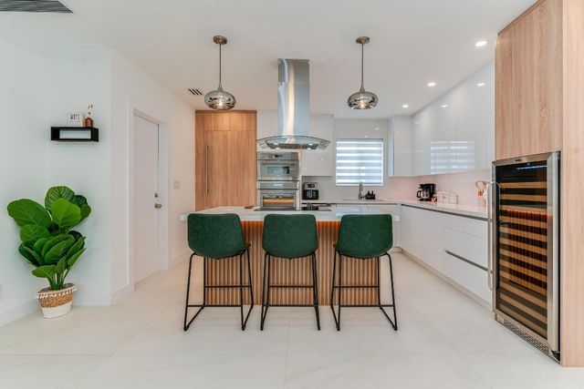 616 NE 16th Terrace, Fort Lauderdale, FL 33304