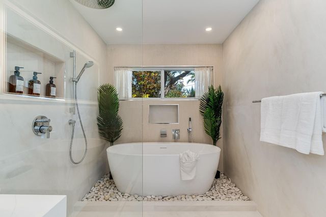 616 NE 16th Terrace, Fort Lauderdale, FL 33304