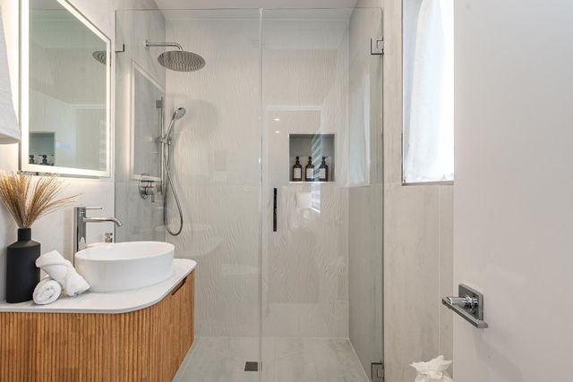 616 NE 16th Terrace, Fort Lauderdale, FL 33304