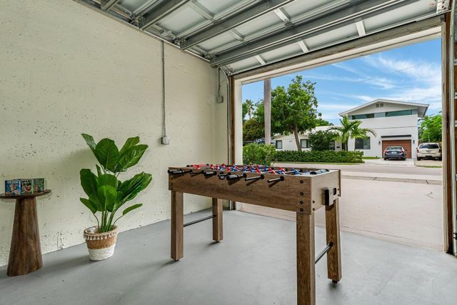 616 NE 16th Terrace, Fort Lauderdale, FL 33304