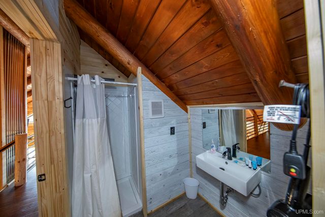 379 Sheltrow Road, Crystal Falls, MI 49920