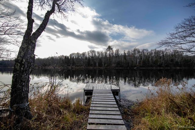 379 Sheltrow Road, Crystal Falls, MI 49920