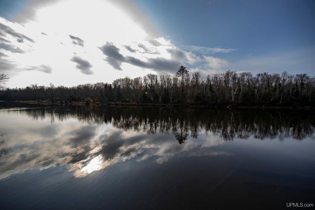 379 Sheltrow Road, Crystal Falls, MI 49920