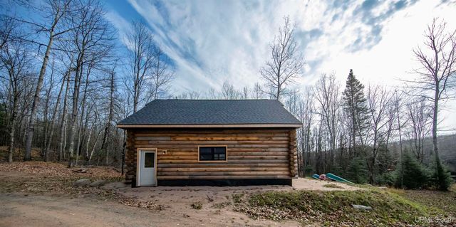 379 Sheltrow Road, Crystal Falls, MI 49920