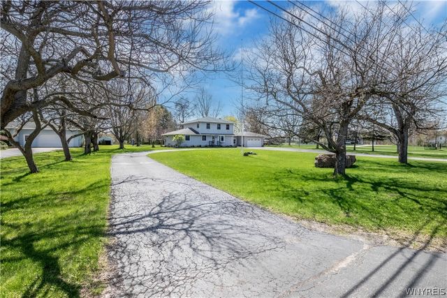 3878 Lockport Road, Wheatfield, NY 14132