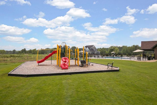 34 Rapp Farm Boulevard, North Oaks, MN 55127