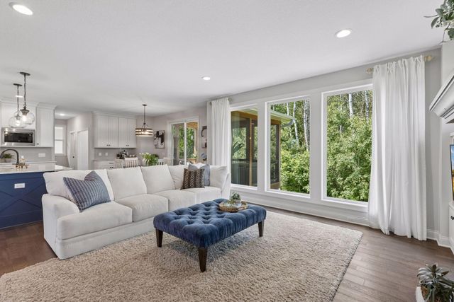 34 Rapp Farm Boulevard, North Oaks, MN 55127