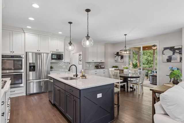 34 Rapp Farm Boulevard, North Oaks, MN 55127