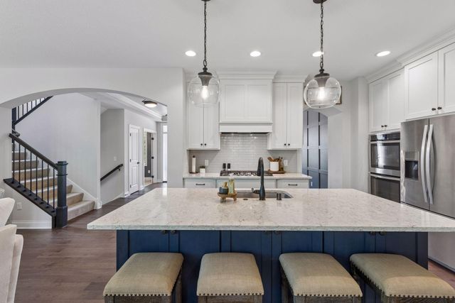 34 Rapp Farm Boulevard, North Oaks, MN 55127