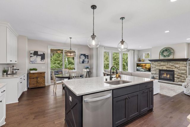 34 Rapp Farm Boulevard, North Oaks, MN 55127