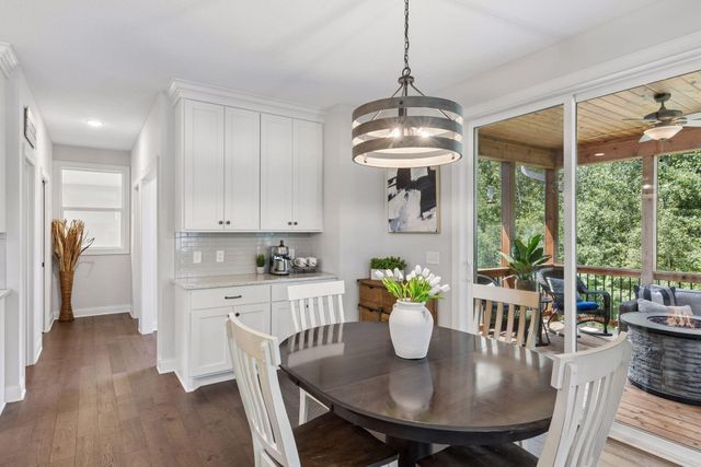 34 Rapp Farm Boulevard, North Oaks, MN 55127