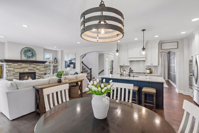 34 Rapp Farm Boulevard, North Oaks, MN 55127