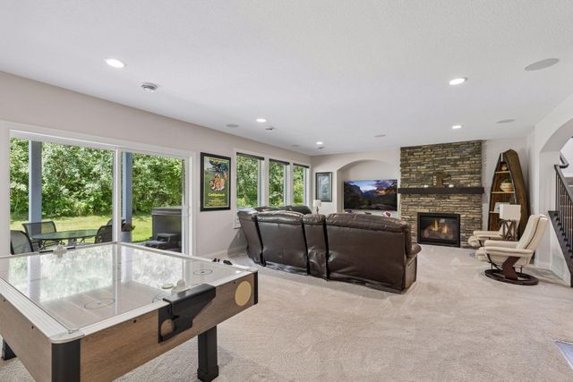 34 Rapp Farm Boulevard, North Oaks, MN 55127