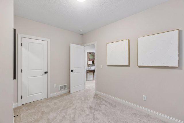34 Rapp Farm Boulevard, North Oaks, MN 55127