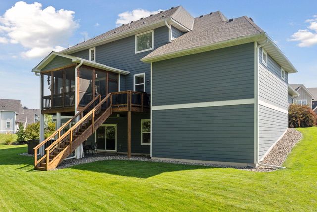 34 Rapp Farm Boulevard, North Oaks, MN 55127