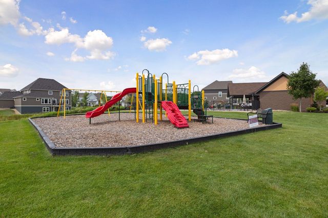 34 Rapp Farm Boulevard, North Oaks, MN 55127