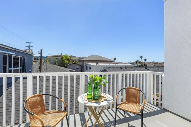 732 Hermosa Avenue, Hermosa Beach, CA 90254