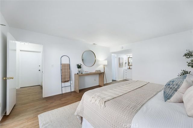 732 Hermosa Avenue, Hermosa Beach, CA 90254