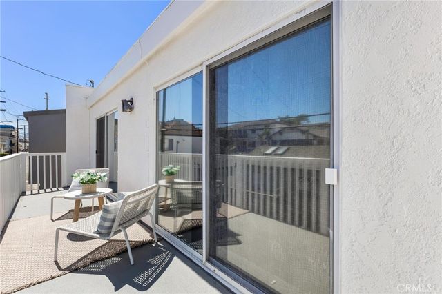 732 Hermosa Avenue, Hermosa Beach, CA 90254