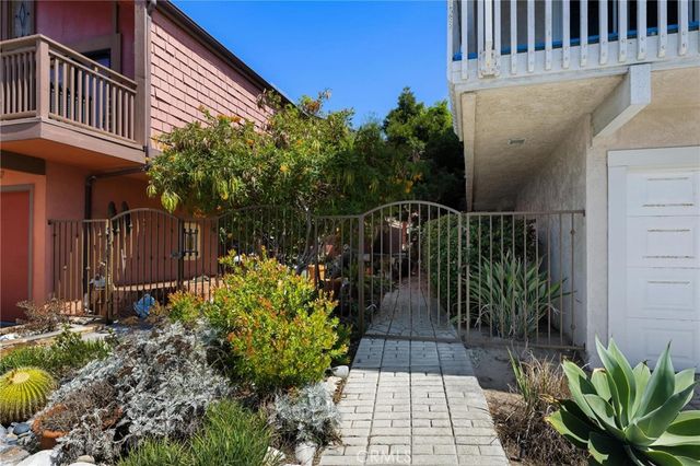 732 Hermosa Avenue, Hermosa Beach, CA 90254