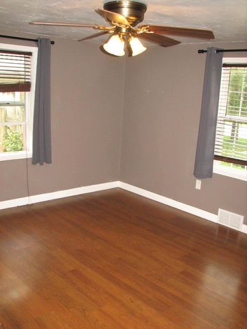 7426 Pershing BOULEVARD, Kenosha, WI 53142