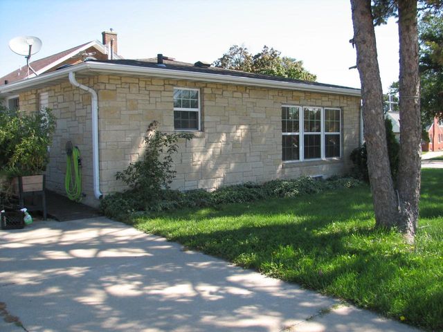 7426 Pershing BOULEVARD, Kenosha, WI 53142