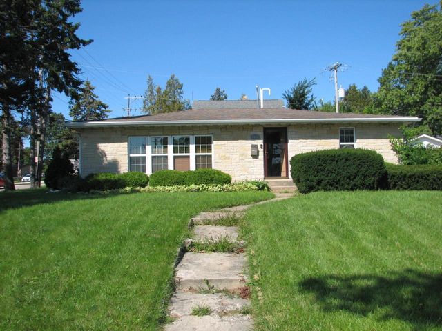 7426 Pershing BOULEVARD, Kenosha, WI 53142