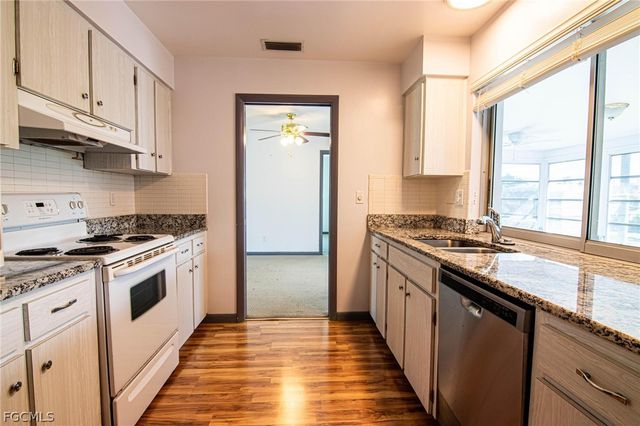 2112 Cornwallis PKWY, Cape Coral, FL 33904