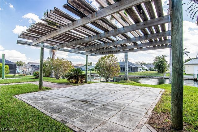 2112 Cornwallis PKWY, Cape Coral, FL 33904