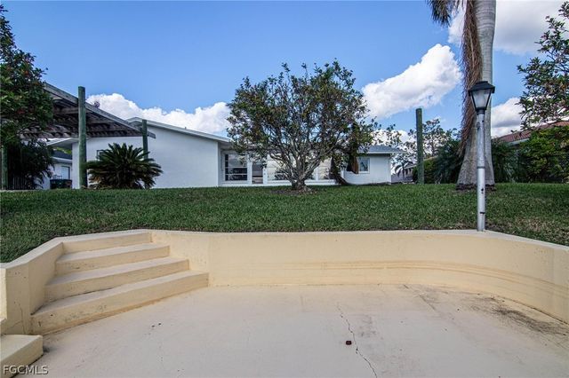 2112 Cornwallis PKWY, Cape Coral, FL 33904