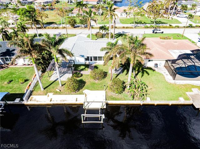 2112 Cornwallis PKWY, Cape Coral, FL 33904