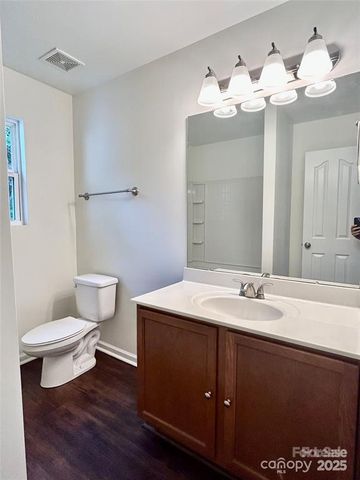 6207 Thompson Brook Lane, Charlotte, NC 28212