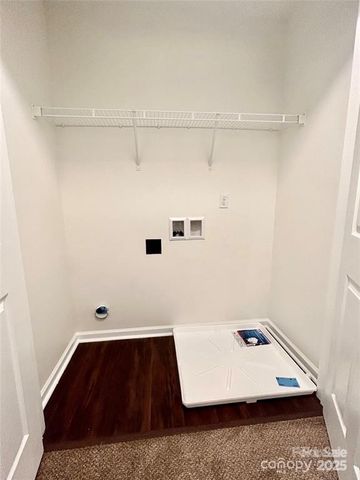 6207 Thompson Brook Lane, Charlotte, NC 28212