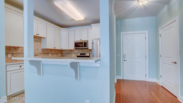 103 Becket Way, Morganville, NJ 07751