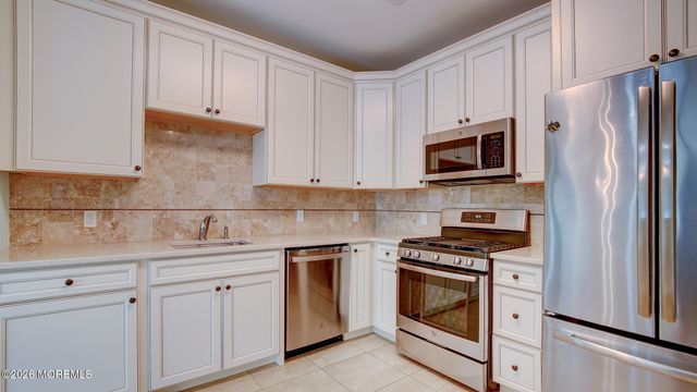 103 Becket Way, Morganville, NJ 07751