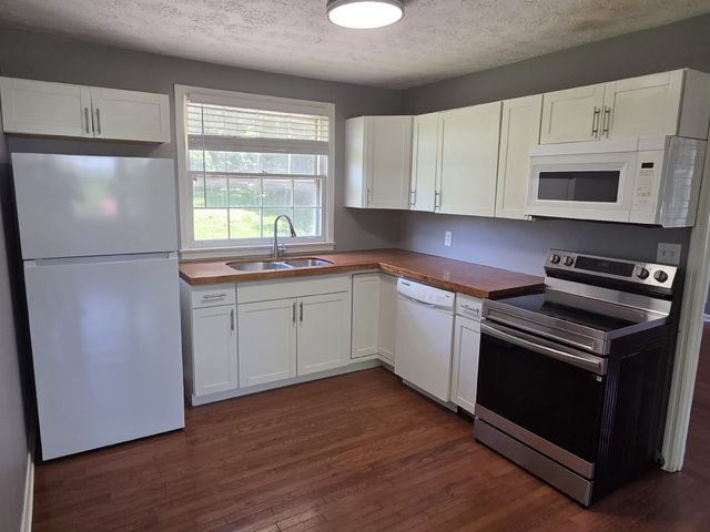 218 Walcott Dr, Nashville, TN 37214