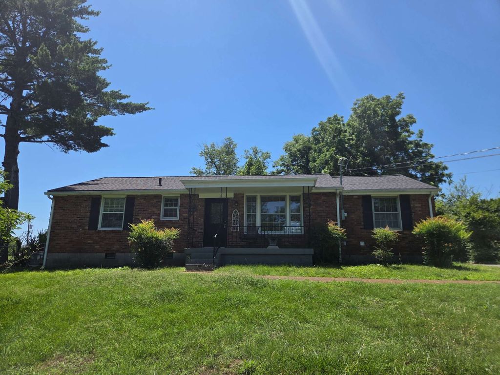 218 Walcott Dr, Nashville, TN 37214