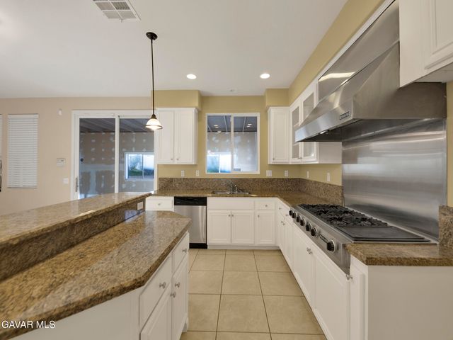 3700 W Parkridge Lane, Palmdale, CA 93551