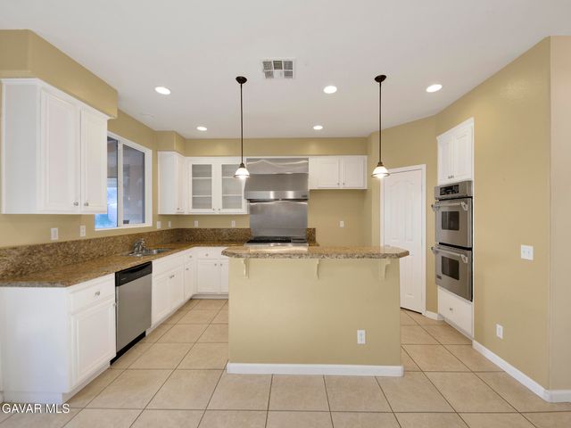 3700 W Parkridge Lane, Palmdale, CA 93551