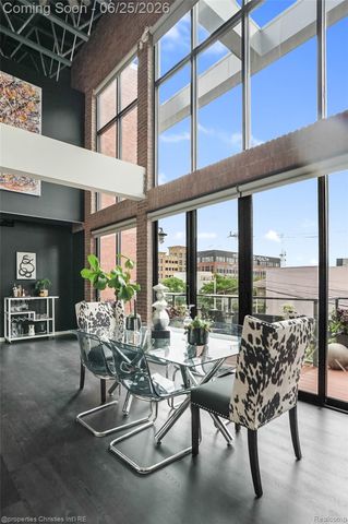 111 N Main Street 306, Royal Oak, MI 48067