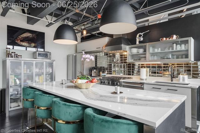 111 N Main Street 306, Royal Oak, MI 48067