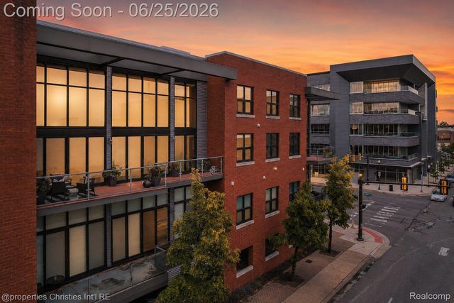 111 N Main Street 306, Royal Oak, MI 48067