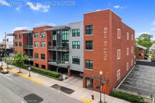 111 N Main Street 306, Royal Oak, MI 48067