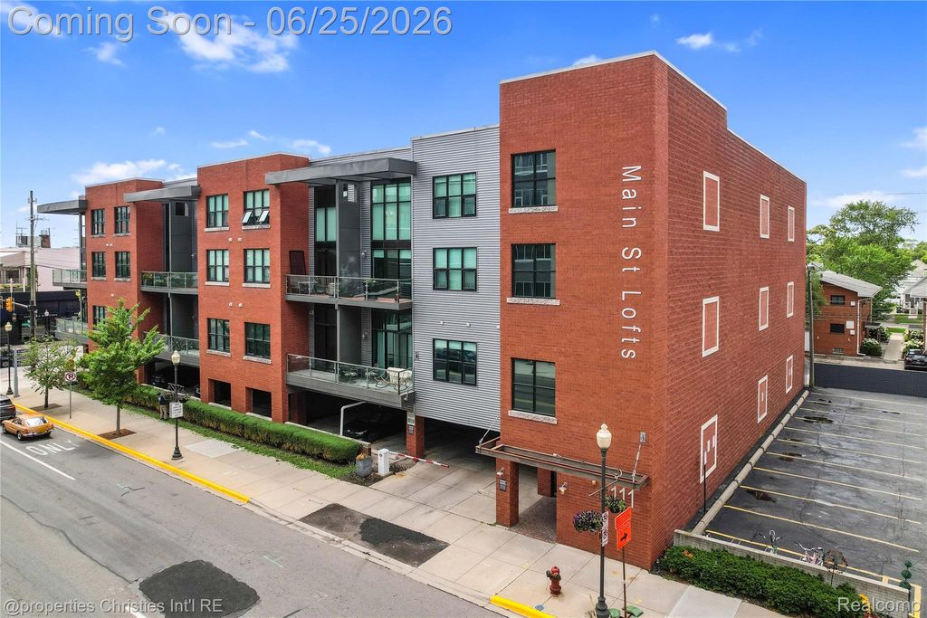 111 N Main Street 306, Royal Oak, MI 48067