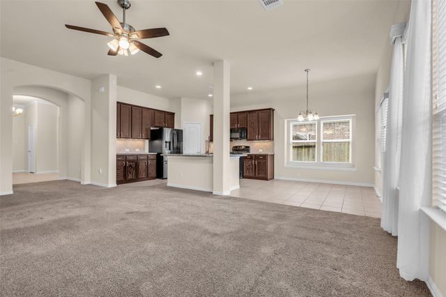 6515 Hunters Trace Lane, Baytown, TX 77521