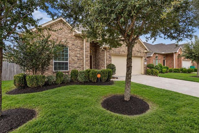 6515 Hunters Trace Lane, Baytown, TX 77521