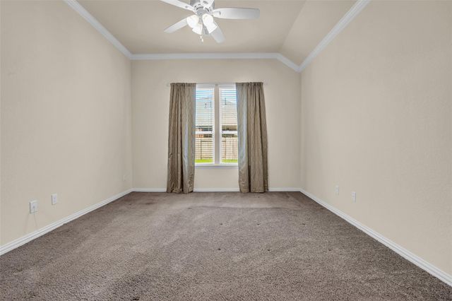 6515 Hunters Trace Lane, Baytown, TX 77521
